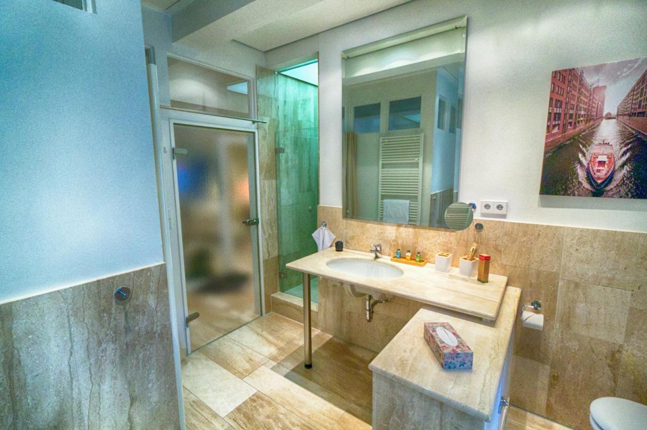 Neu! Einmaliges Loft Im Binnenhafen - Hafenblick! ハンブルク エクステリア 写真